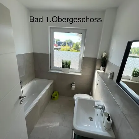 Doppelhaushaelfte Mit Terrasse Dom wakacyjny Rostock