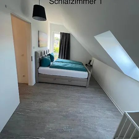 Doppelhaushaelfte Mit Terrasse *