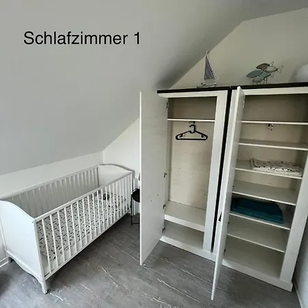 別荘 Doppelhaushaelfte Mit Terrasse ロストック